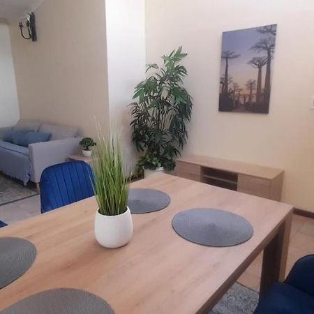 Impala Suite -Entire Unit- 2 Bedroom With 1 Ensuite Bathroom Ladysmith Zewnętrze zdjęcie